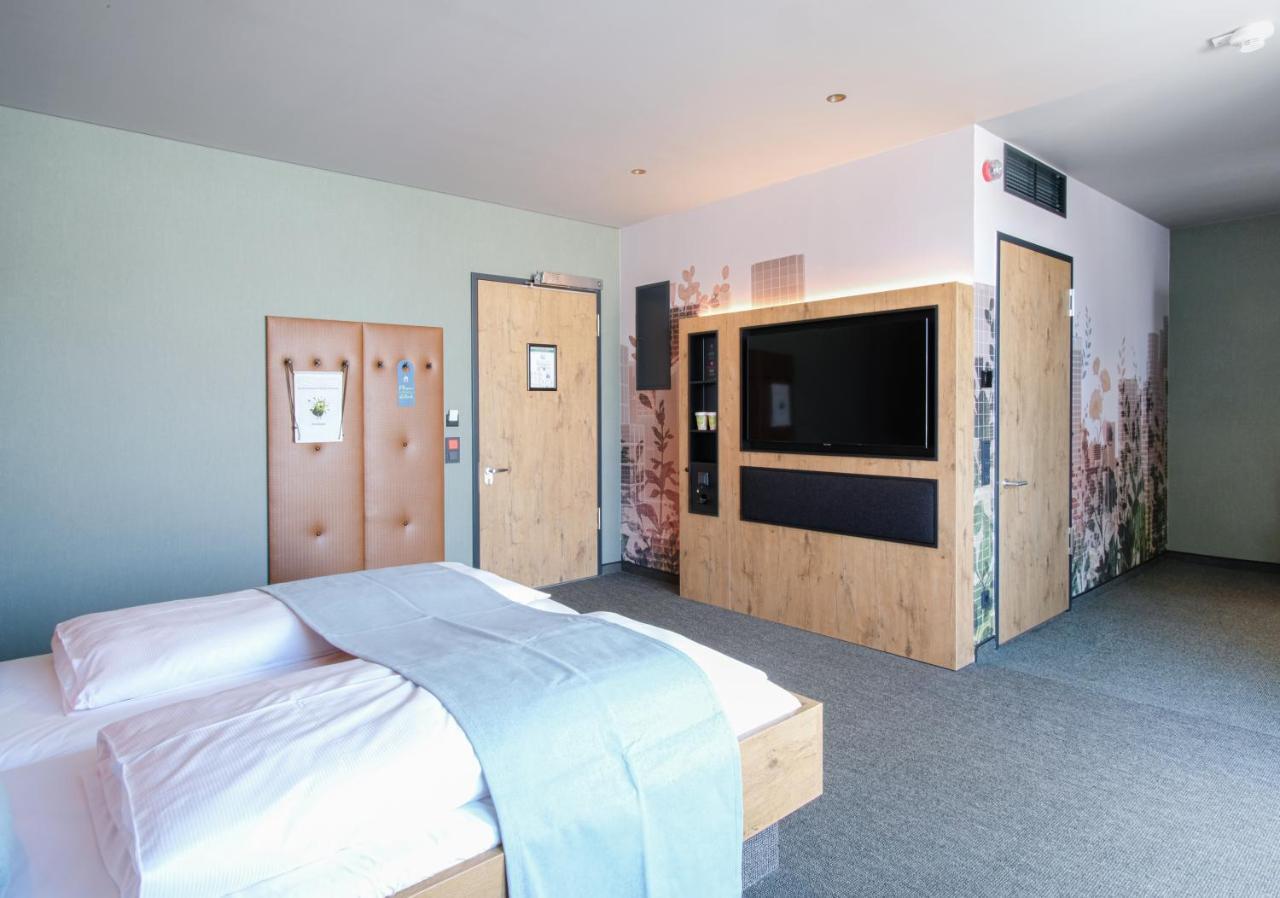 Riku Hotel Göppingen Esterno foto